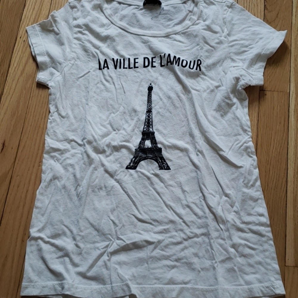Graphic tee